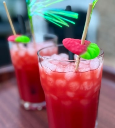 Frische Cocktails mit der Cocktailmaschine